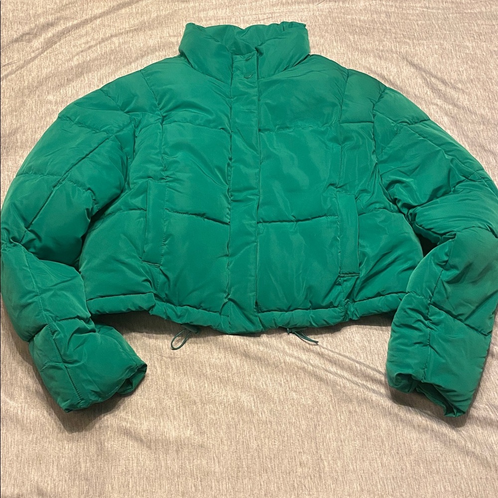 Love Tree Vibrant Green Cropped Puffer Jacket Sz L